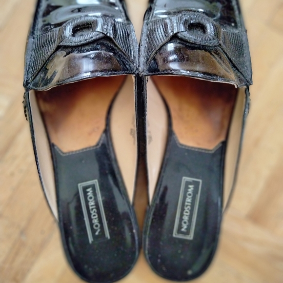Nordstrom Black Patent leather flat mule. - Picture 2 of 7
